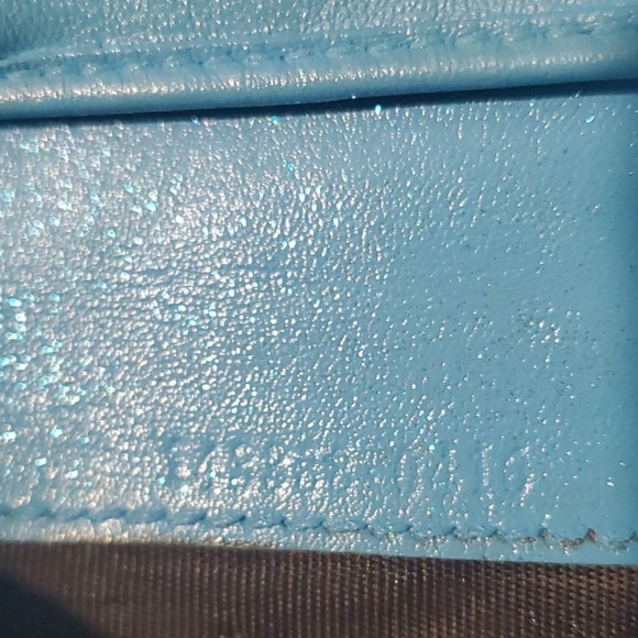 🩵 Authentic Gucci baby blue wallet 🩵 In very good condition. Box included. - Picture 3 of 12
